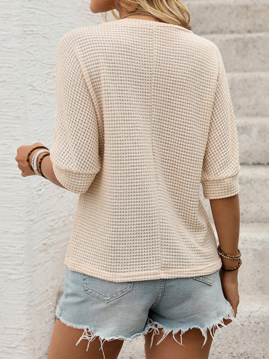 Flower embroidered T-shirt