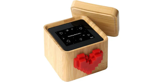 Lovebox Black & White: A Love Note Like No Other!