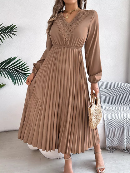 Lace Detail V-Neck Pleated Dress Tan