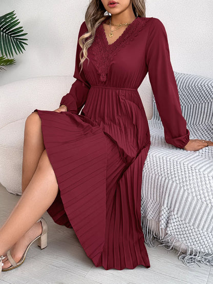 Lace Detail V-Neck Pleated Dress Burgundy