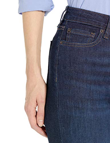 Amazon Essentials Women's Mid-Rise Stretchy Slim Bootcut Jeans, Dark Wash, 4 Short