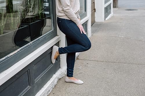No nonsense Women's Classic Denim Leggings with Real Back Pockets, Elastic Waist, High Waisted - Stretchy & Trendy Jeans - Dark Denim - Medium