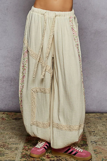 POL Floral Embroidered Drawstring Joggers with Lace Trim Cream