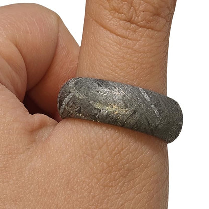Handcrafted Meteorite Ring, 7.8mm Width, Natural Westenden Pattern, Altai Iron (Size: 9.5)