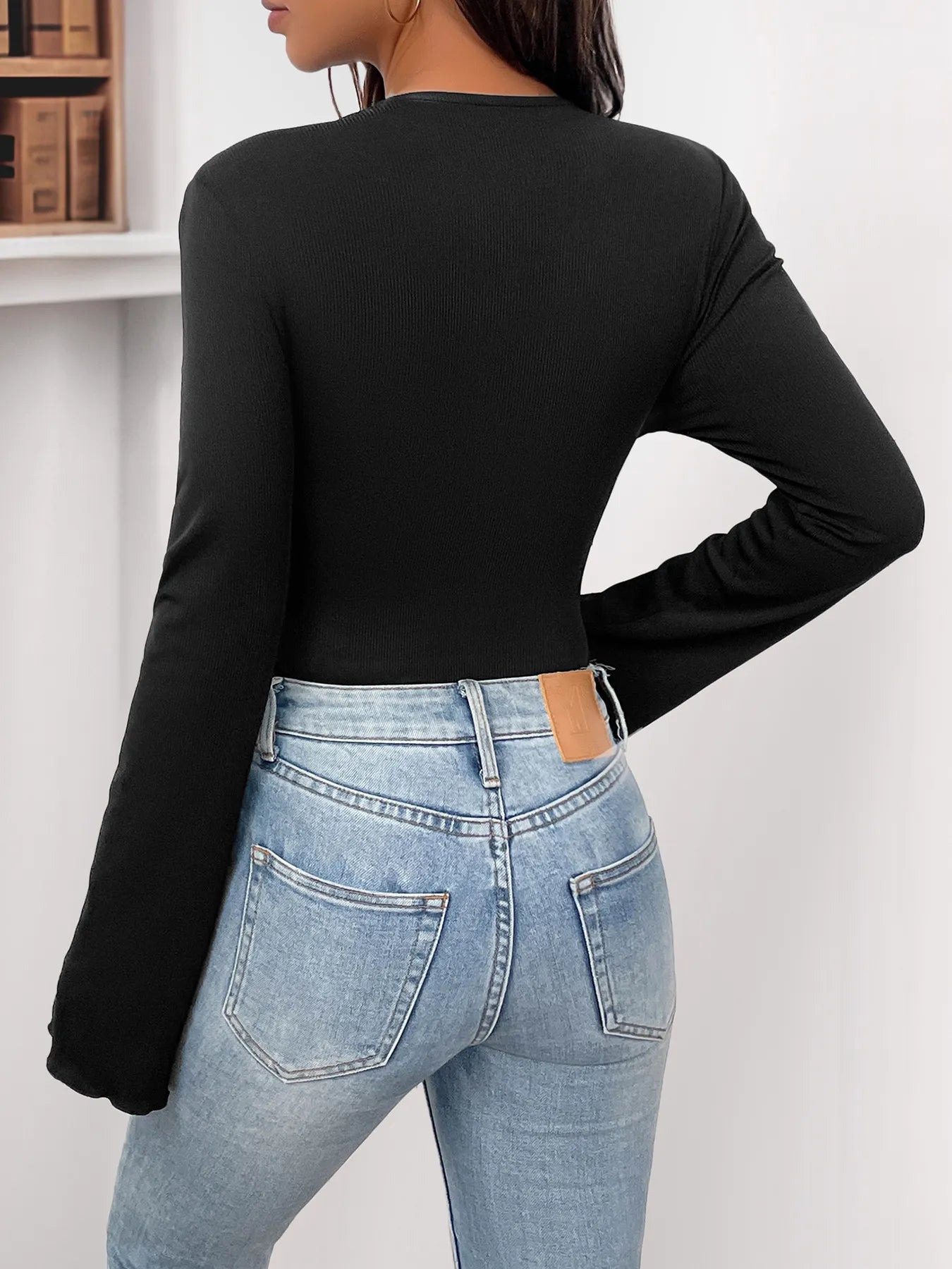 Flower Round Neck Long Sleeve Bodysuit