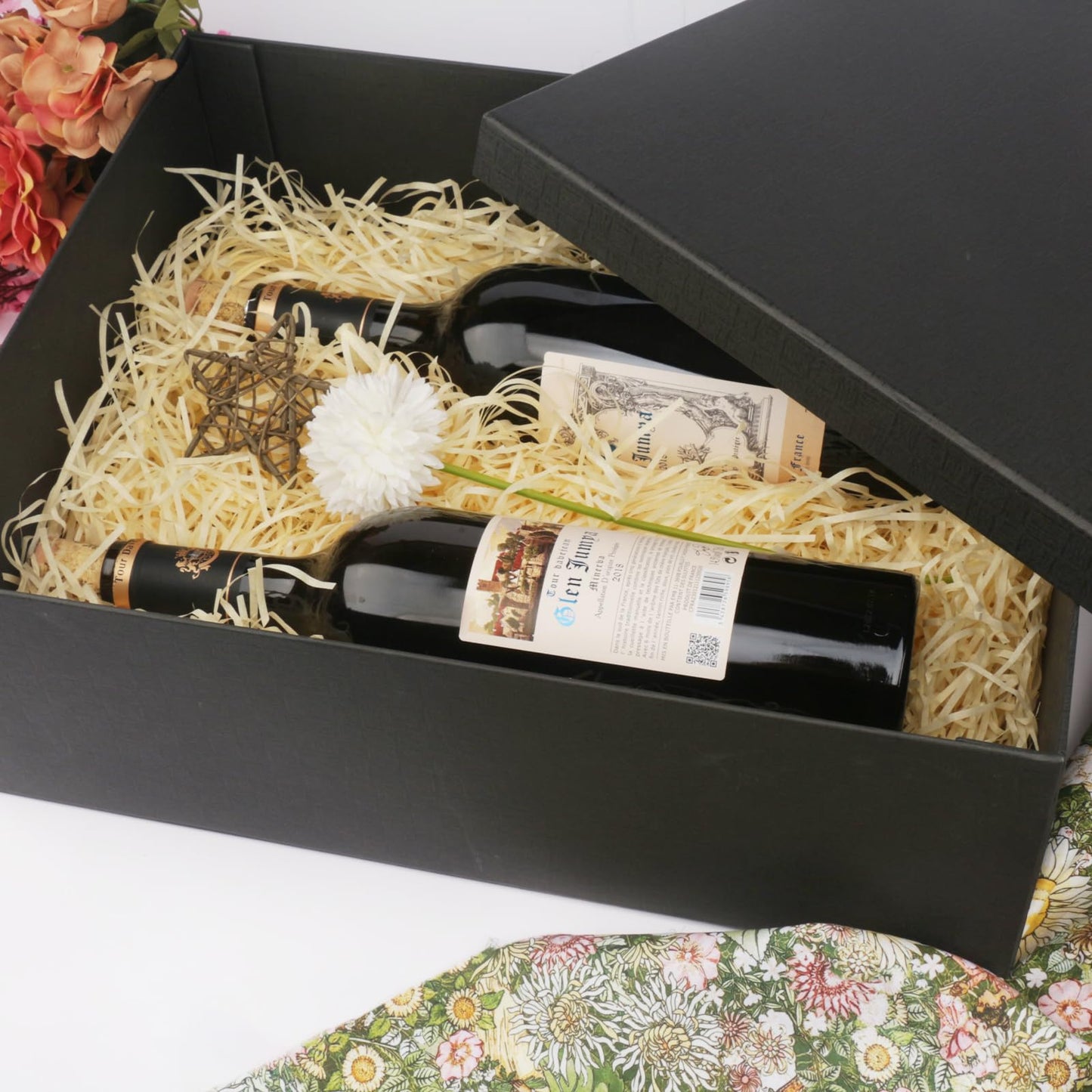 Large Gift Box with Lid 16.5x13x5.5 inches - Includes Card, Ribbons & Filler
