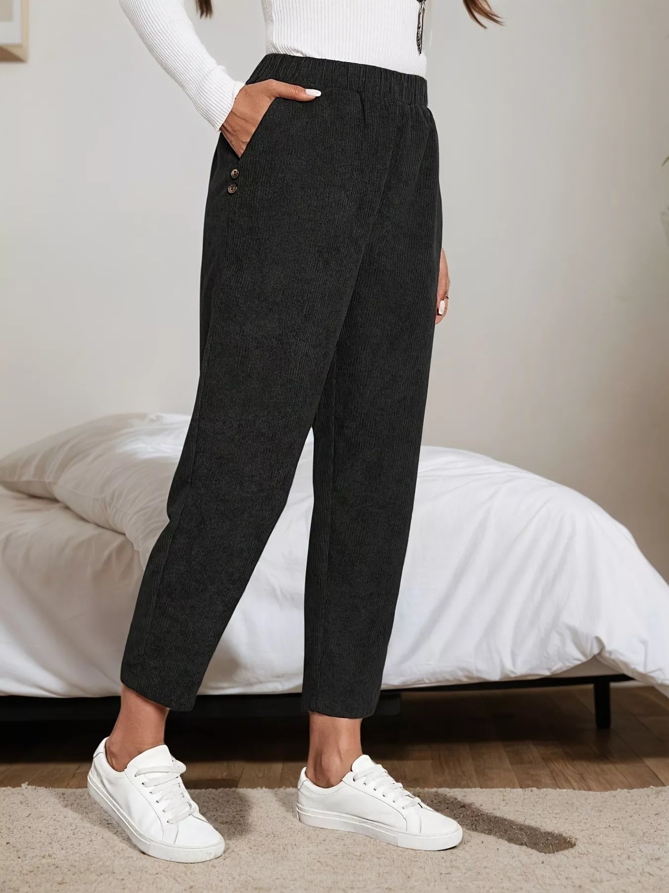 Corduroy Elastic Waist Cropped Pants Black
