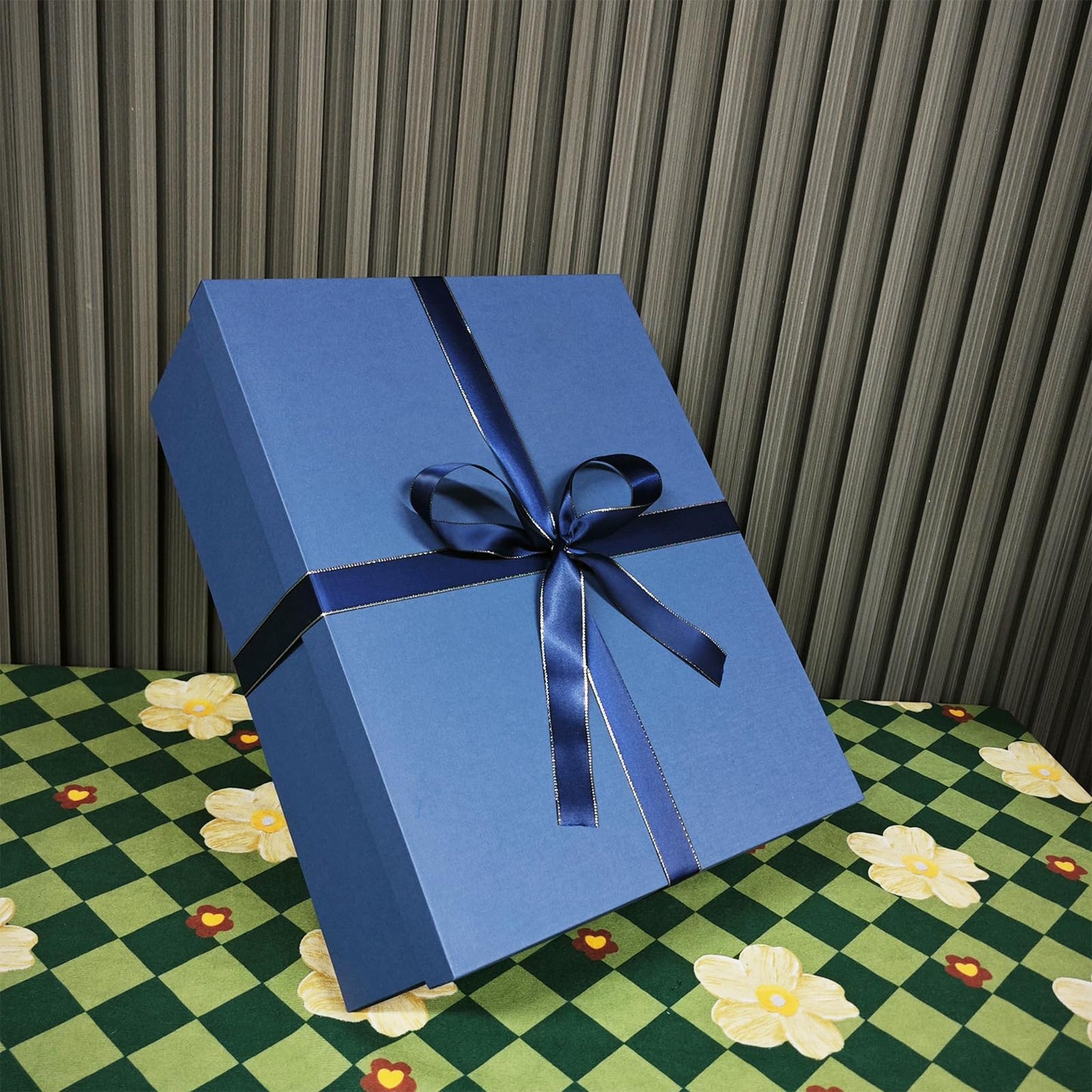 Large Gift Box with Lid 16.5x13x5.5 inches - Includes Card, Ribbons & Filler