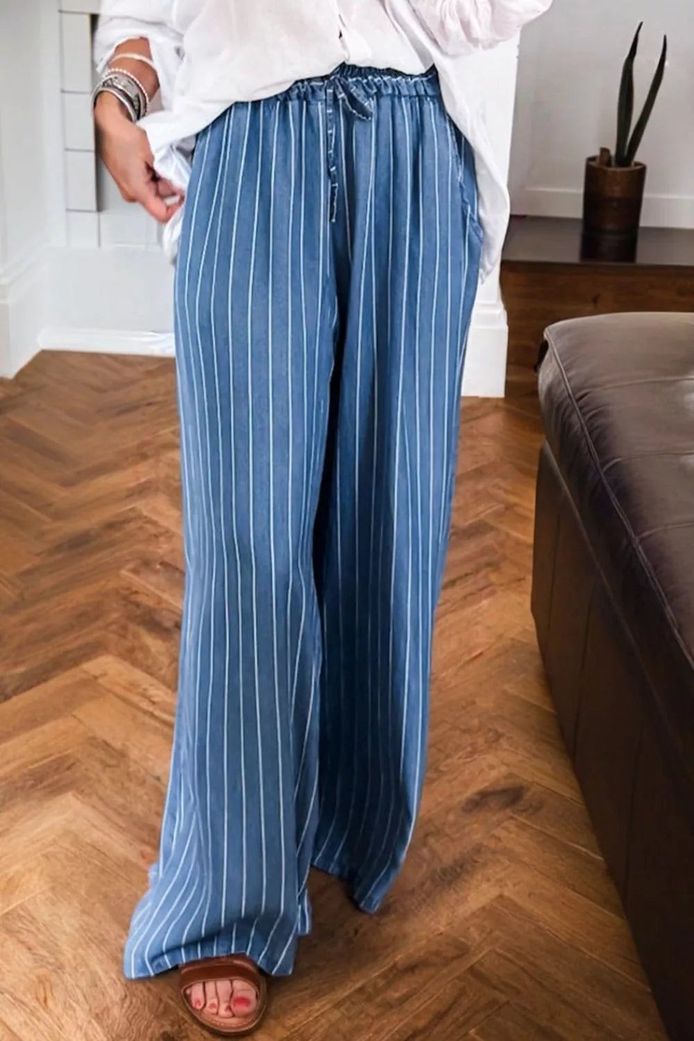 Stripe Chambray Wide Leg Tied Elastic Waist Jeans Medium