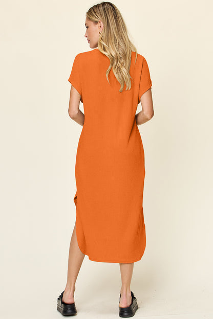 Slightly Slit Round Neck Short Sleeve Dress