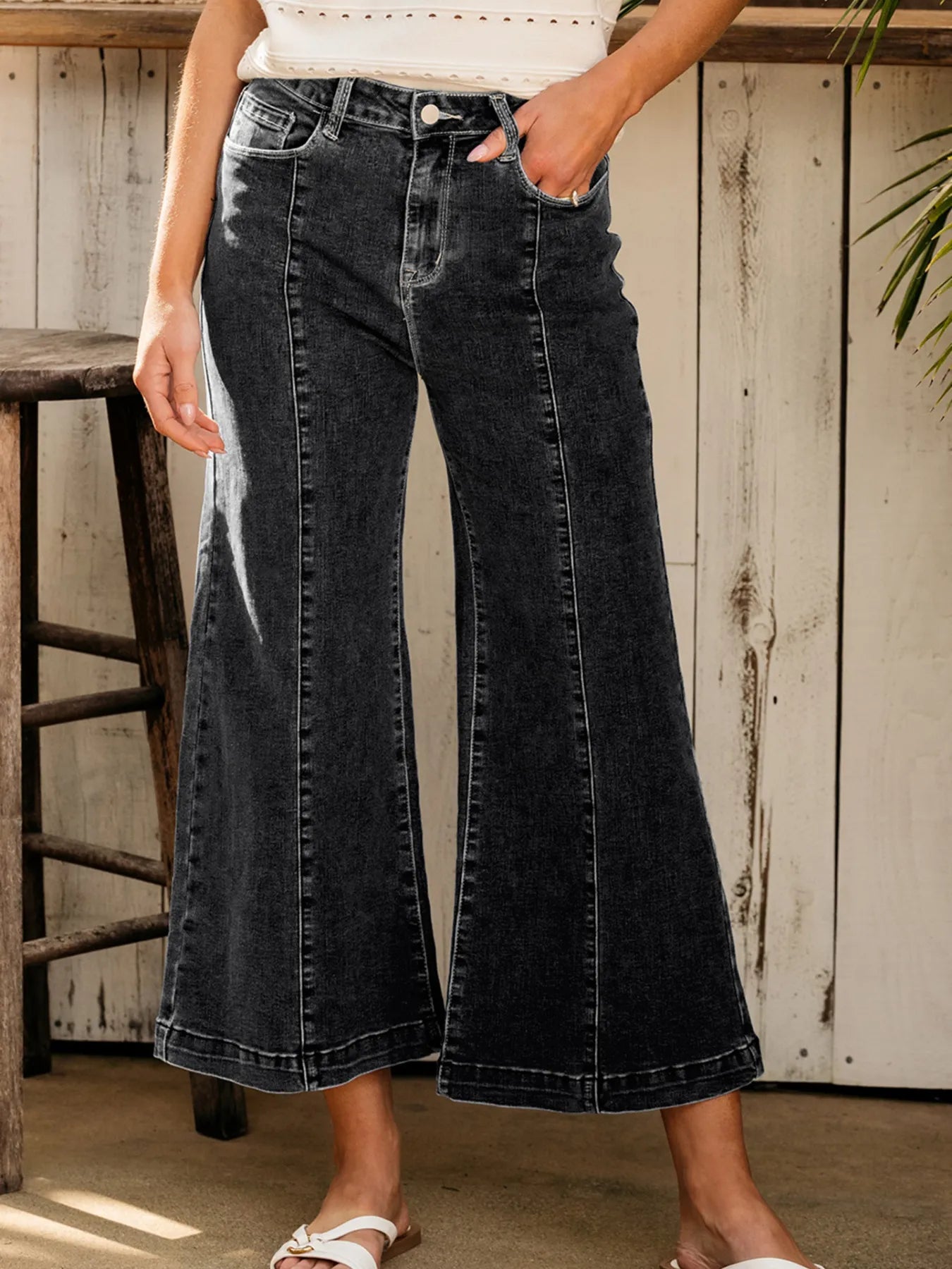 Seam Detail Flared Bottom Ankle Length Jeans Black