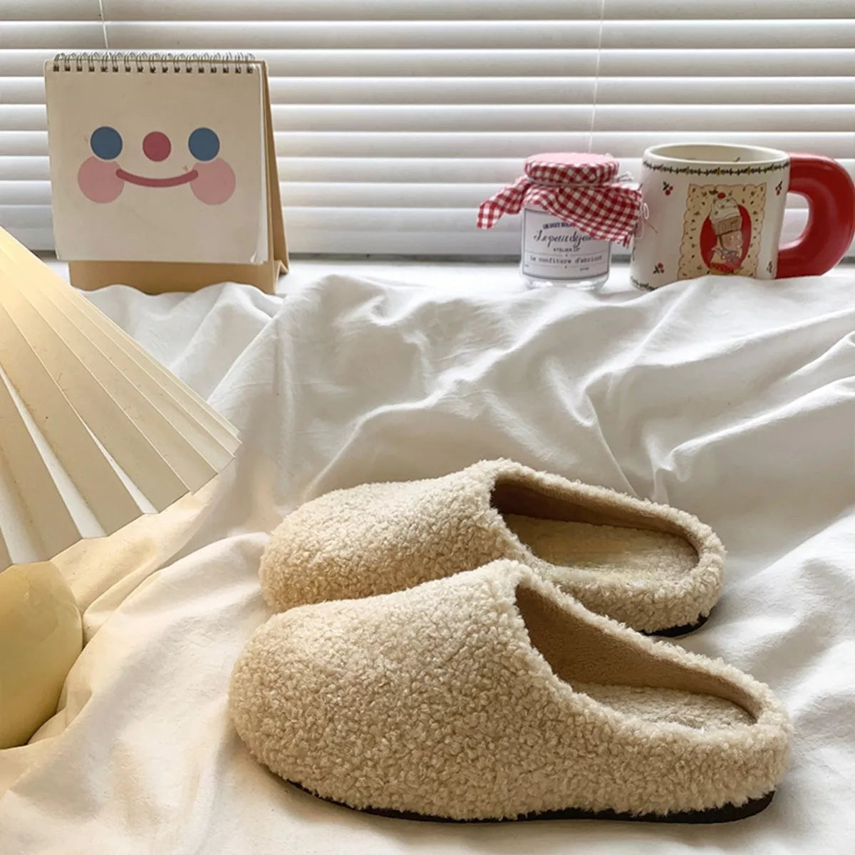 Round Toe Fuzzy Indoor Slippers