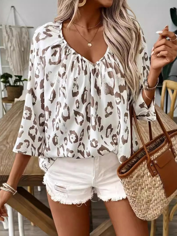Leopard print V-neck gathered three-quarter sleeve shirt Khaki
