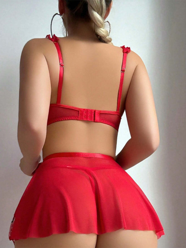 Sexy red embroidered see-through seductive lingerie set (3 pieces)